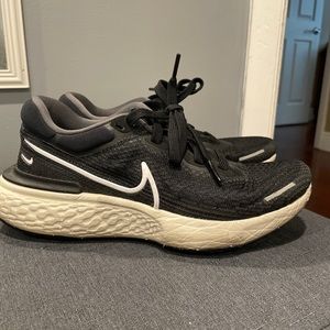 Women’s Nike invincible run shoes